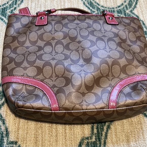 Coach shoulder purse - Picture 6 of 14